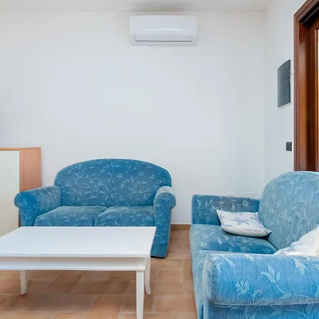 度假居 Confortevole 圣特奥多罗